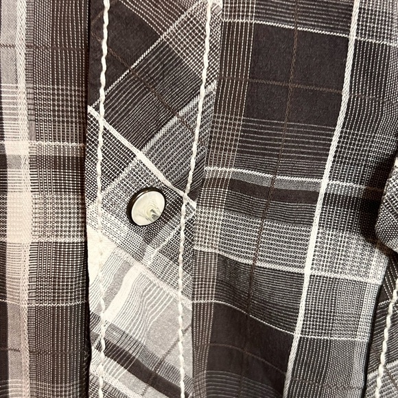 BKE Buckle Athletic Fit Stretch Plaid Long Sleeve Shirt sz XL - Picture 3 of 4